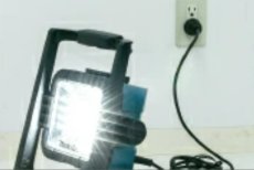 画像3: マキタ　充電式ＬＥＤスタンドライト　ML805★ (3)